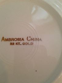 Ambrosia china - 22 KT gold rim