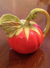 Tomato pitcher