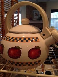 Apple tea kettle