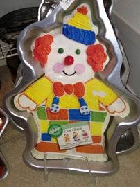 Clown cake pan