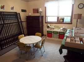 Vintage formica top child's table & chairs