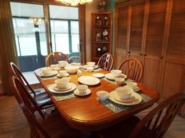 Oak table, two leaves & 6 chairs