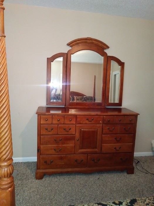 Light Wood Eleven-Drawer Dresser w/ Triptych Mirror - (Two Small Drawers Behind Cabinet Door) - Front Detail