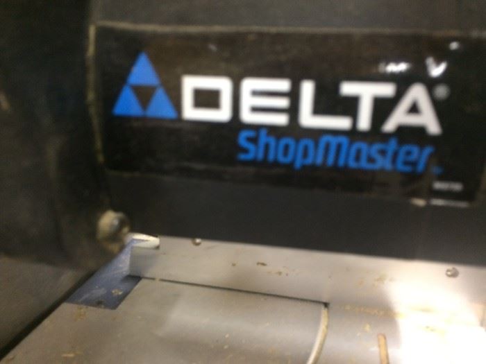 Detail on Delta Shopmaster 10" Miter Saw Model 36-20 Type I