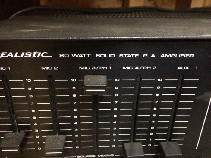 Detail on Realistic 80 Watt Solid State P.A. Amplifier