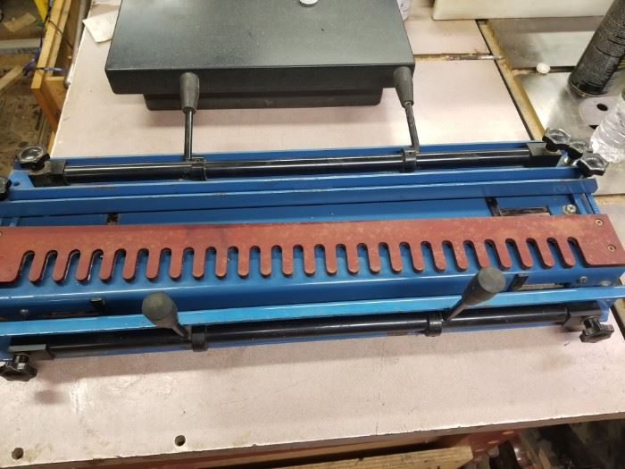 Grizzly 24" Dovetail Jig