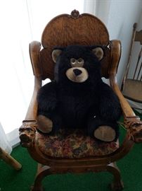 vintage chair, bear