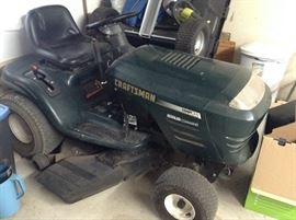 Craftsman Riding Mower 42" hydro deck, Kohler 15HP OHV engine