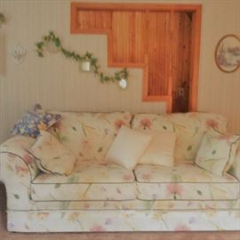 Kroehler floral couch.  Good condition, with two matching pillows.   Dimensions 98" W, 38" D