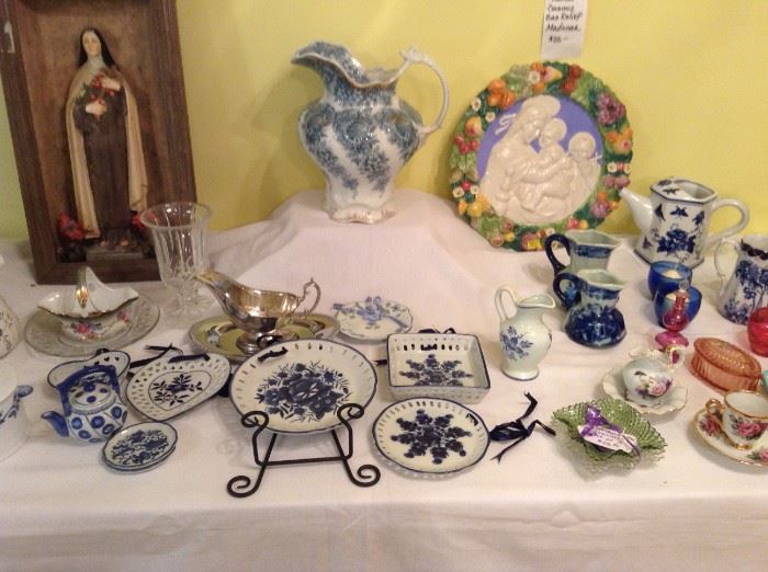 Lots of blue and white pieces, 
