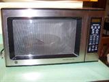 GE Sensor microwave 22&1/2"x16&1/2"x13&1/2 tall great condition.