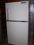 GE single door refrigerator - freezer in good condition model TAC-15.
