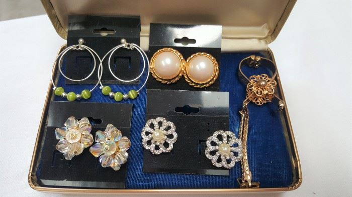 Jewelry Costume  Vintage earrings  