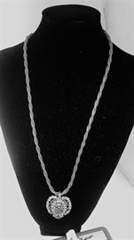 Jewelry costume silver chain and pendant  
