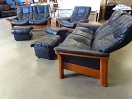 8 Pc Stressless Livingroom Set