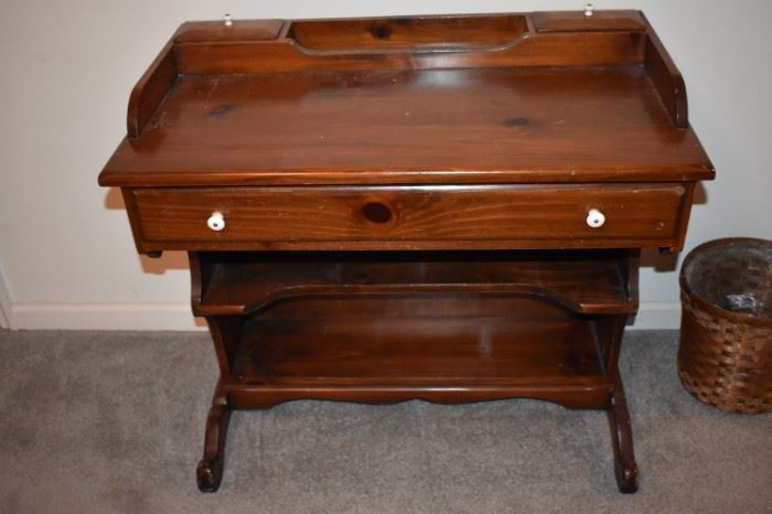 Awesome Country Style Pine Desk