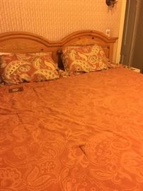 King-size pine bed w/ good Mattress