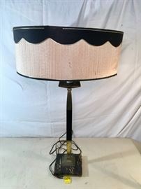 Vintage Wood Base Lamp with 2 Sockets and Pull Cord