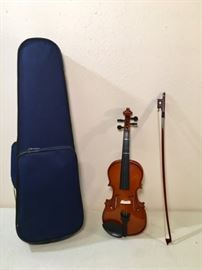 1/4 Youth Violin Outfitted With Bow And Case By Sand Mountain Stringed Instruments, Ider, Alabama