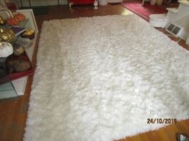 Snow Shag rug (7'6" x 9'6")