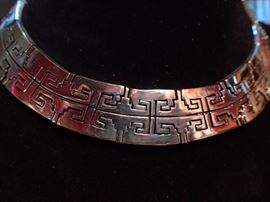 STERLING SILVER NECKLACE 1" WIDE / GREAT DETAIL