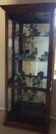 Lighted Oak Curio w Glass Shelves and Side Entry