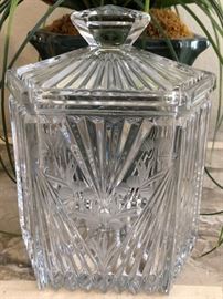 Art Decor Lidded jar 