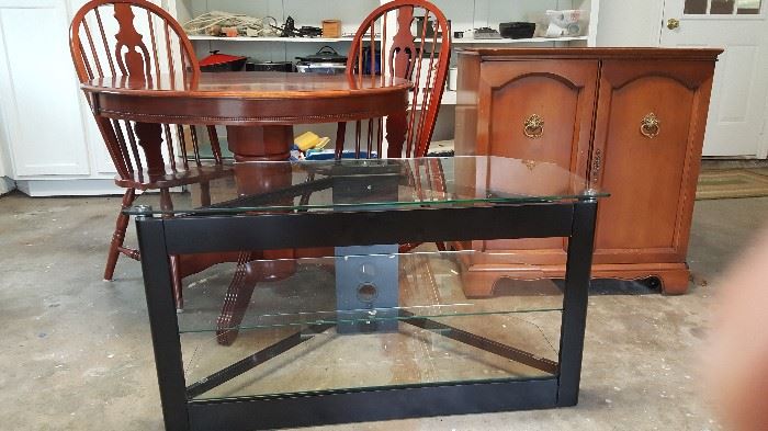 Mahogany table, four chairs, Magnavox upright radio/record player circa 1960, Glass TV stand