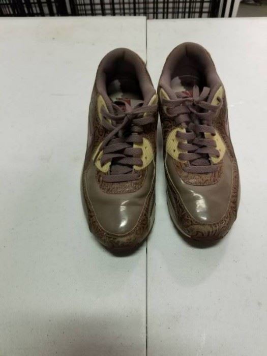 Air Max Sz 9 Tennis Shoes Brown