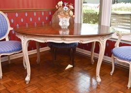 $500 - Gorgeous Dining Table with Creamy White Painted Base & Wood Top (Has 2 Extra Leaves)