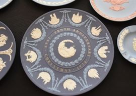 Wedgwood Jasperware Tenth Anniversary Christmas Plate 