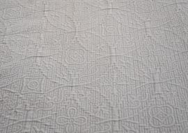 Bedspreads, Comforters & Bed Linens