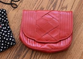 Women's Purses & Handbags
