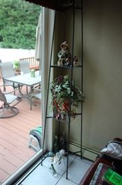 Free Standing Shelves, Decorative Items and Plants