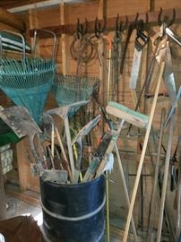 Many yard tools 