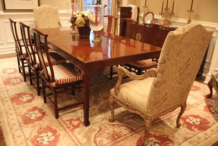 Baker dining table with six Oriental style chairs & pair host / hostess chairs