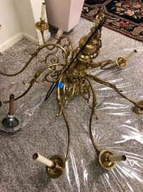 8 arms brass chandelier