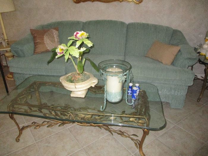 Leaf motif coffee table very thick glass