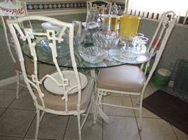 Kitchen set in excellent condition
