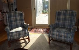Pair of matching reclining armchairs - great condition