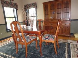 Dining room set in great condition