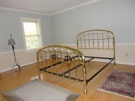 Brass bedstead - Queen