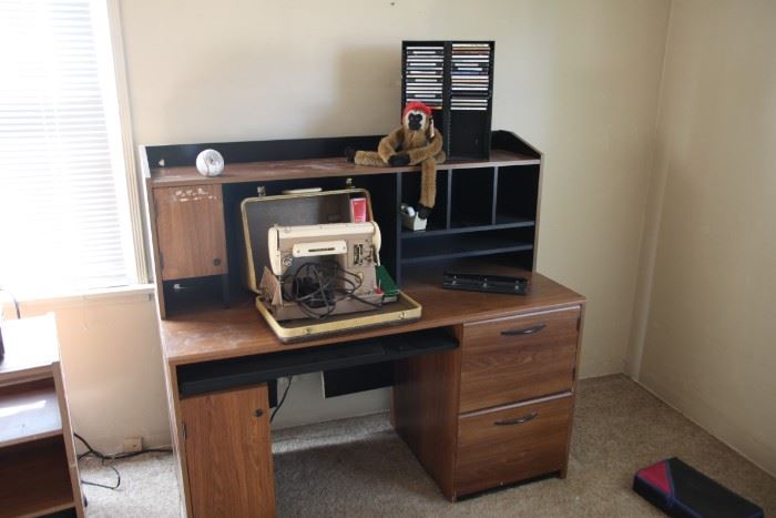 Computer workstation, Singer Sewing Machine from the 60s