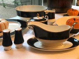 Mikasa Onyx serving set