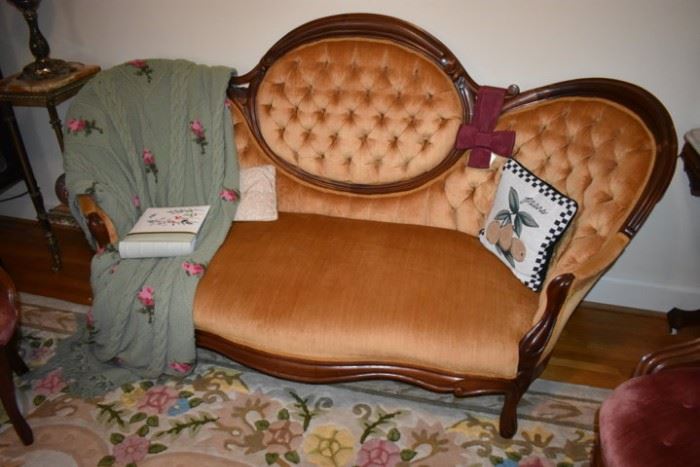 Antique Victorian Sofa with Tufted Back and Cabriole Legs