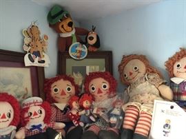Assorted Raggedy Anns.