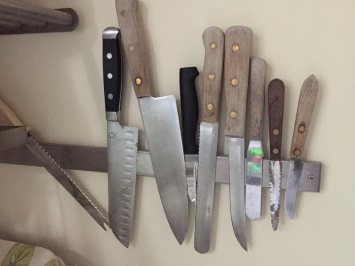 Set of Knives.
