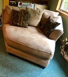 Corner overstuffed sectional chairs