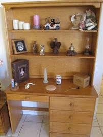 Knee-hole Desk with Book Storage or Display