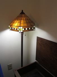 Tiffany-style Floor Lamp